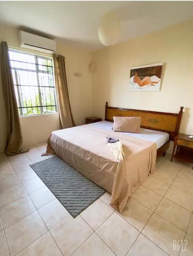 Viksh Seaview Apartment ラ・ガウレット エクステリア 写真
