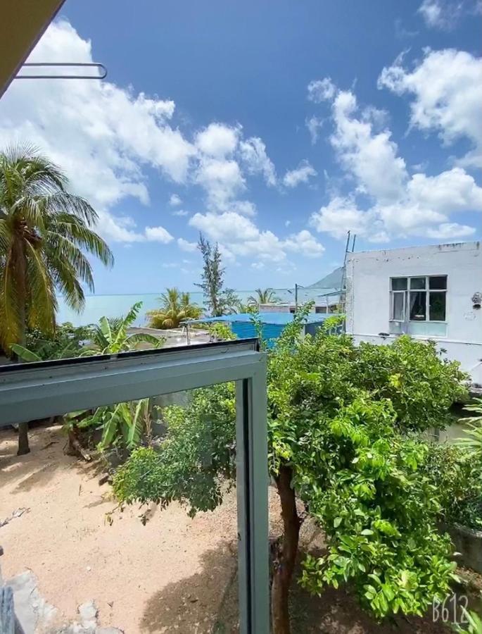 Viksh Seaview Apartment ラ・ガウレット エクステリア 写真