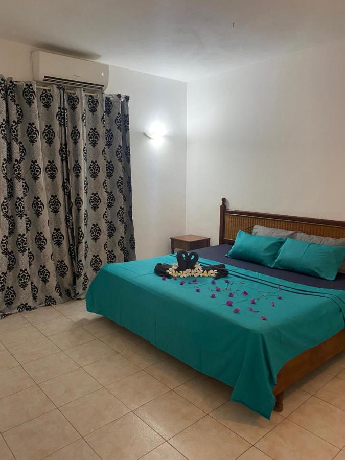 Viksh Seaview Apartment ラ・ガウレット エクステリア 写真