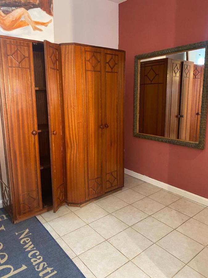 Viksh Seaview Apartment ラ・ガウレット エクステリア 写真