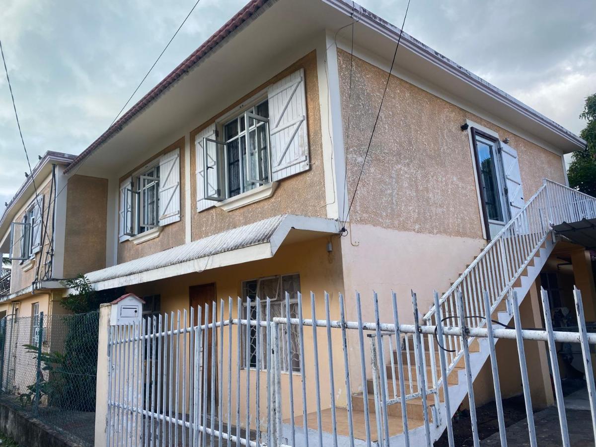 Viksh Seaview Apartment ラ・ガウレット エクステリア 写真