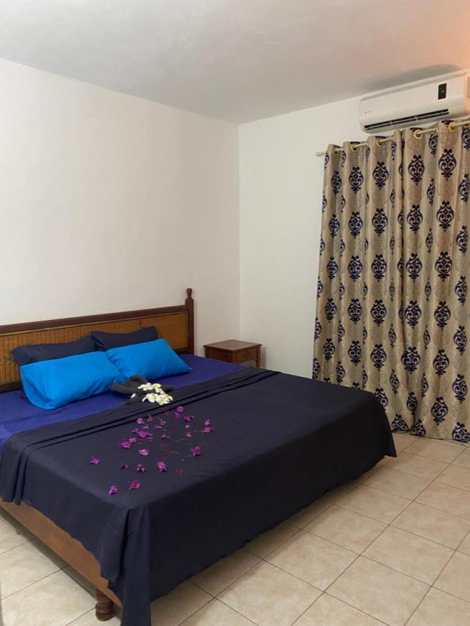 Viksh Seaview Apartment ラ・ガウレット エクステリア 写真