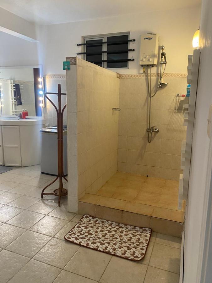 Viksh Seaview Apartment ラ・ガウレット エクステリア 写真
